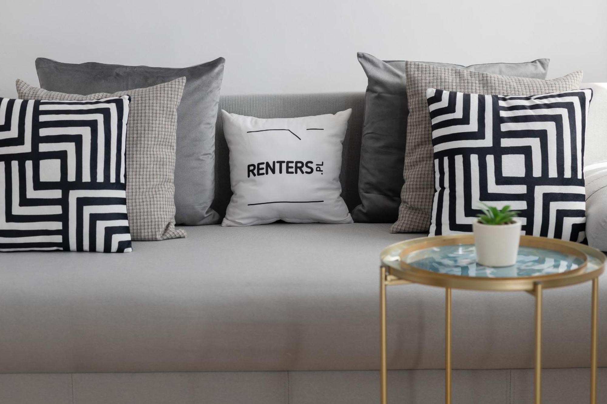 Na Parterze Z Parkingiem I Biurkiem Do Pracy Zdalnej W Piasecznie By Renters Apartment Piaseczno (Masovia)