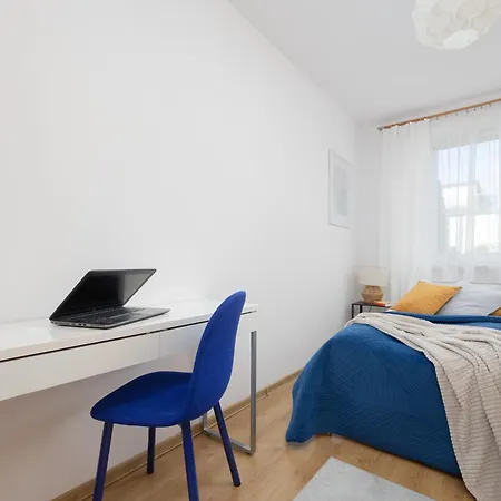 Apartament Na Parterze Z Parkingiem I Biurkiem Do Pracy Zdalnej W Piasecznie By Noclegi Renters Piaseczno  Exterior photo